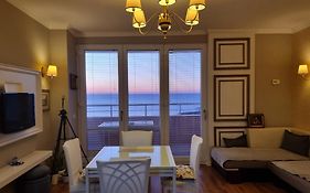 Sunset Seaview Apartment