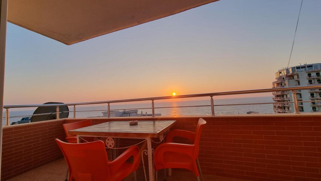 Sunset Seaview Apartment Durrës Esterno foto