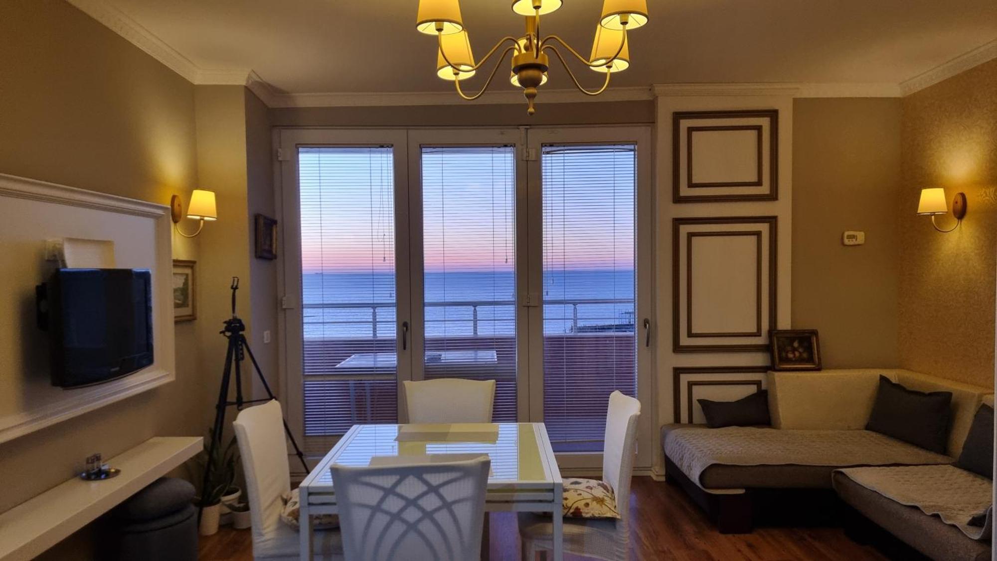 Sunset Seaview Apartment Durrës Esterno foto