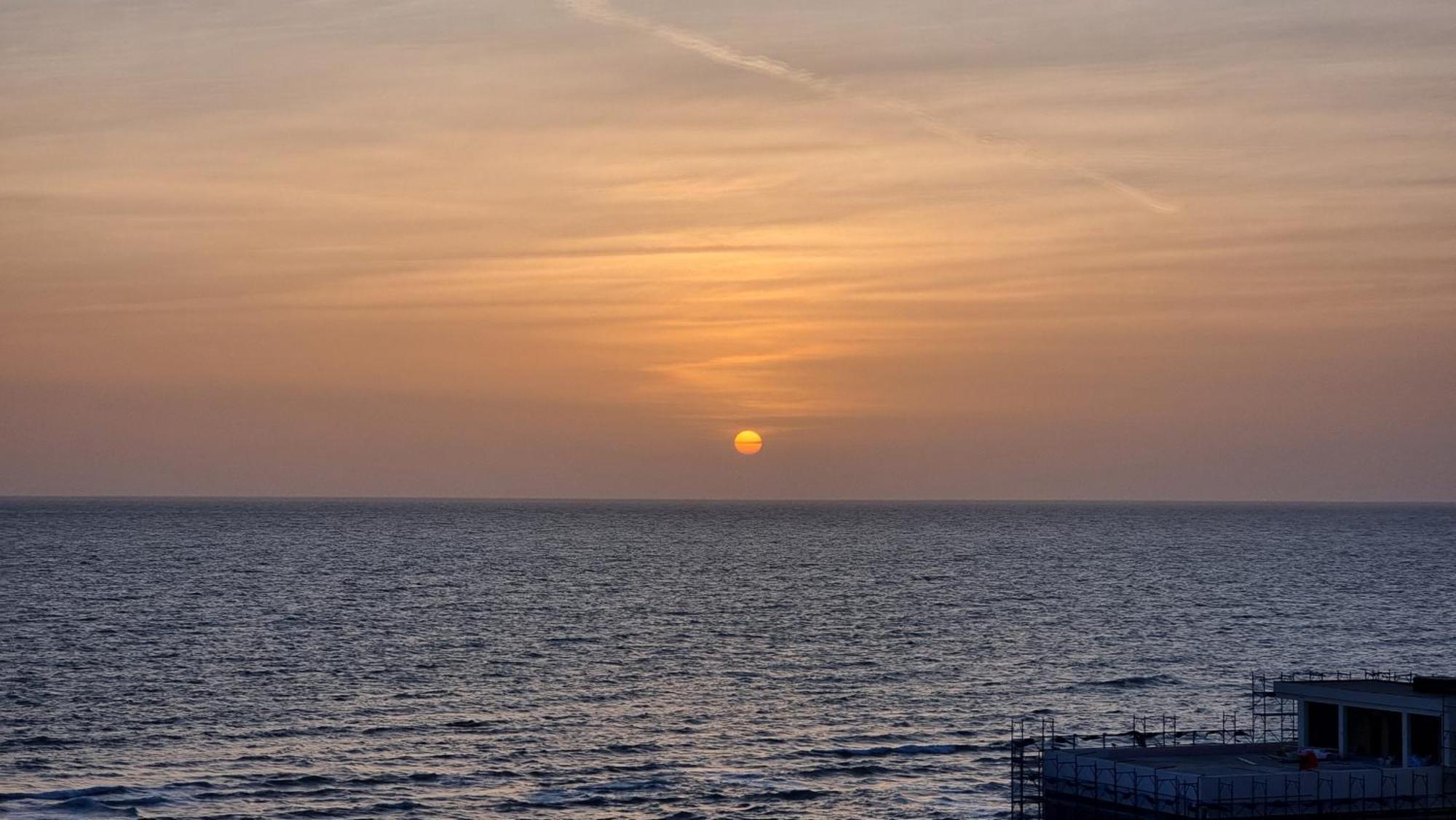 Sunset Seaview Apartment Durrës Esterno foto